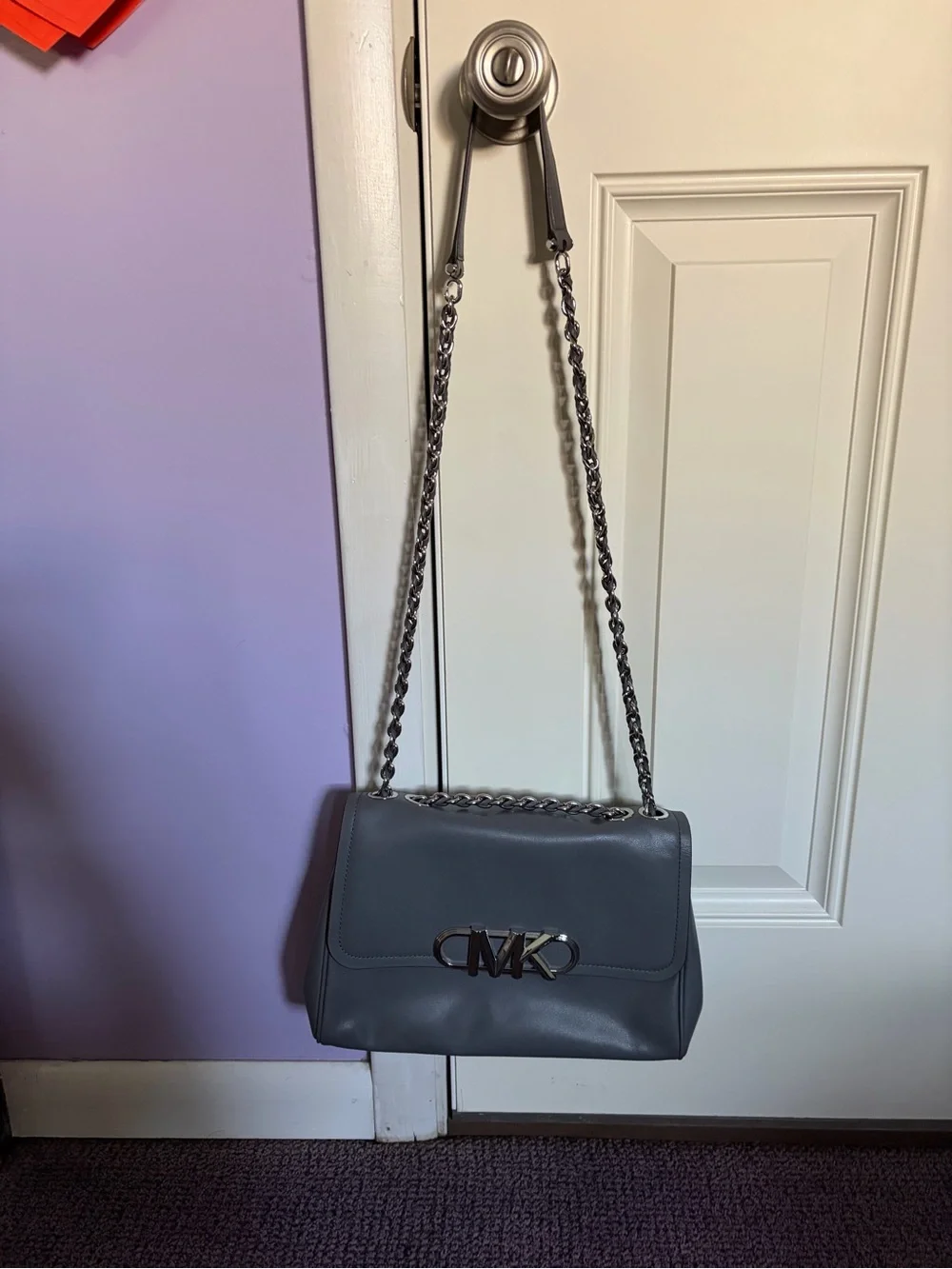 Michael Kors Parker Extra-Large Gray Leather Shoulder Bag with Chain Strap